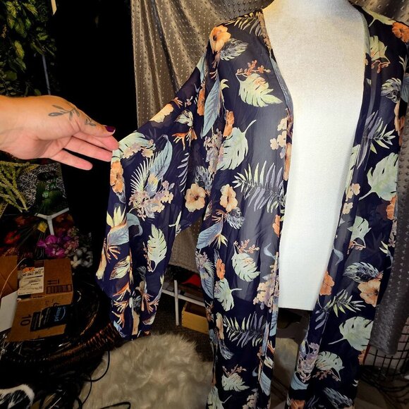 Tropical kimono - Picture 1 of 7